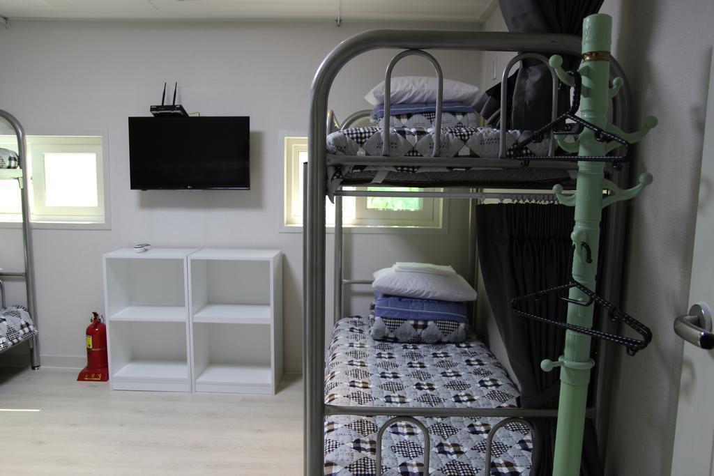 Embassy Guesthouse Itaewon Seoul Ruang foto