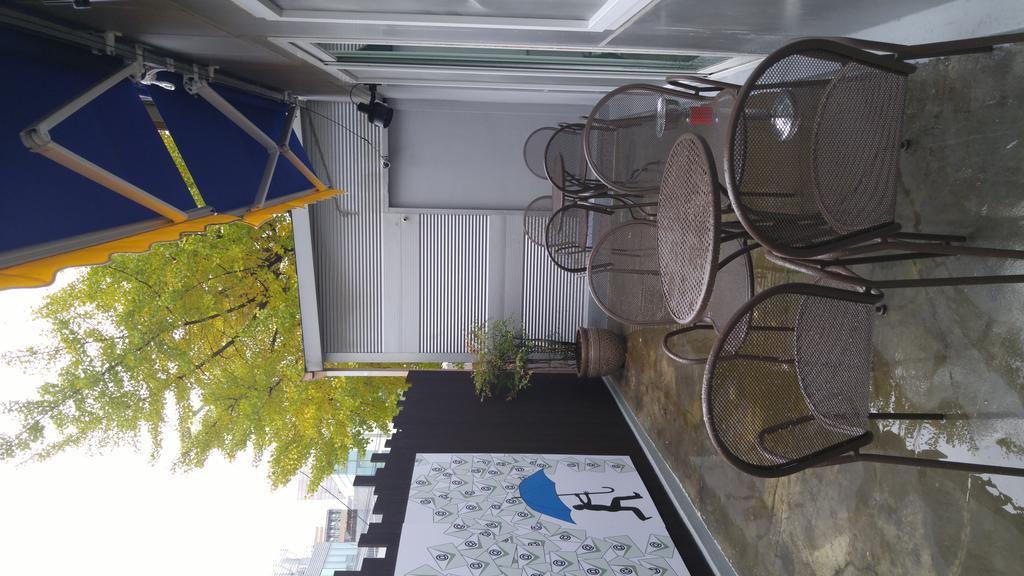 Embassy Guesthouse Itaewon Seoul Bagian luar foto