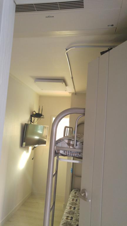Embassy Guesthouse Itaewon Seoul Bagian luar foto