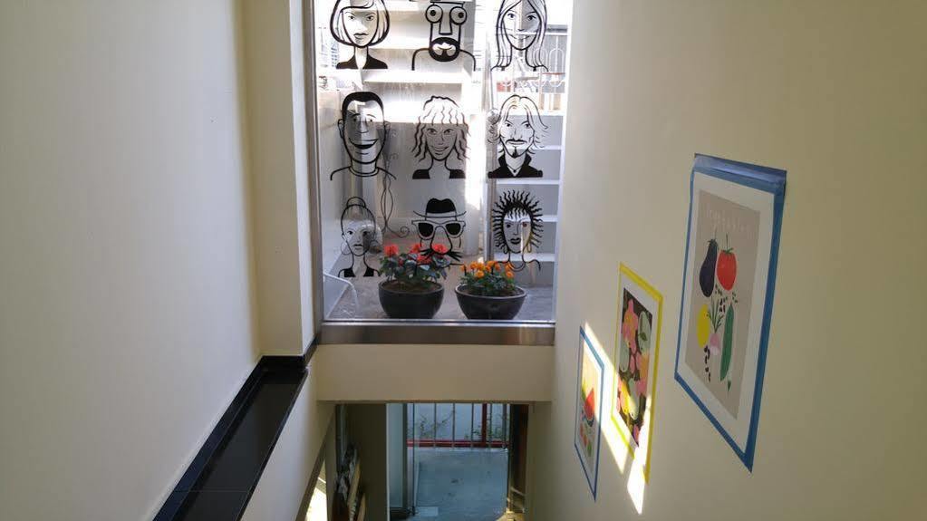 Embassy Guesthouse Itaewon Seoul Bagian luar foto