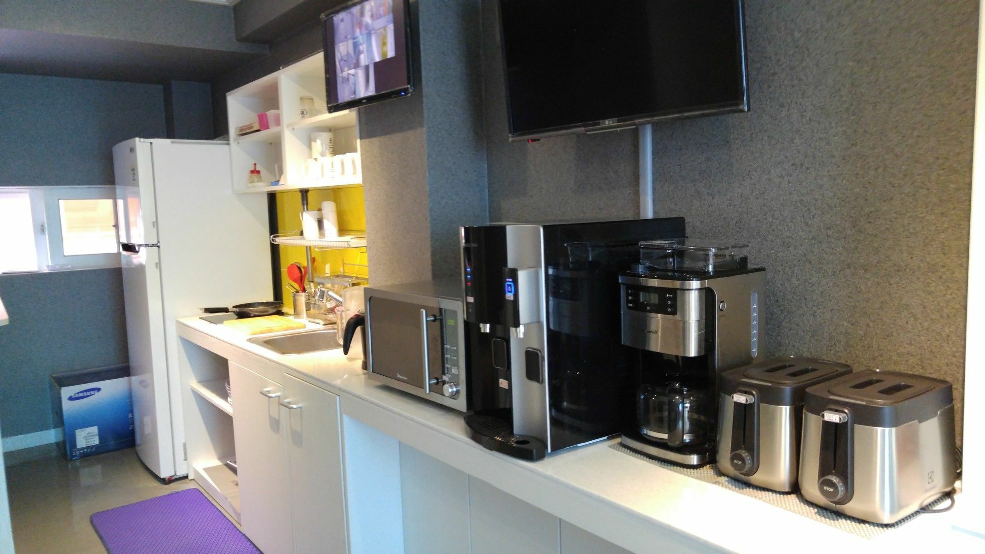 Embassy Guesthouse Itaewon Seoul Bagian luar foto
